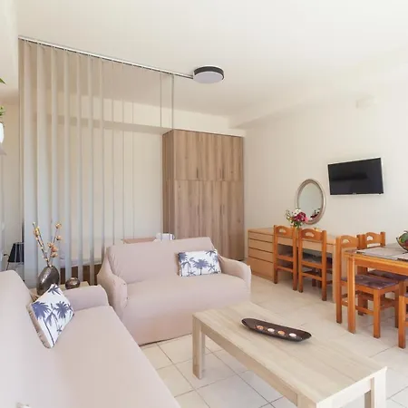 Artemis Fani * Pastida