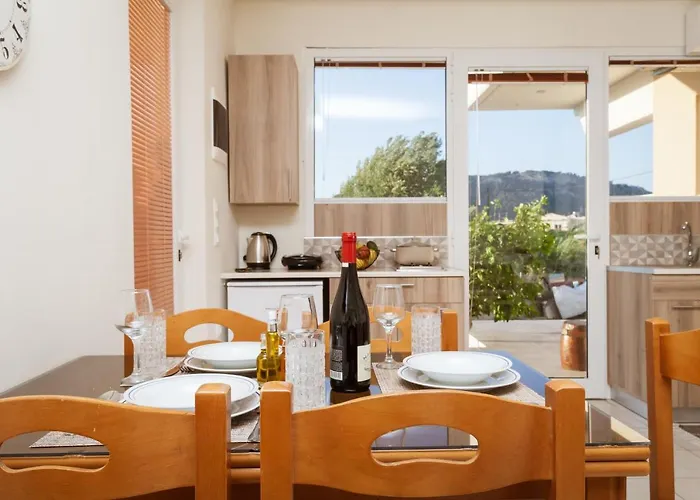 Artemis Fani Apartment Pastida