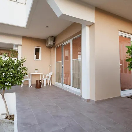 Artemis Fani * פסטידה