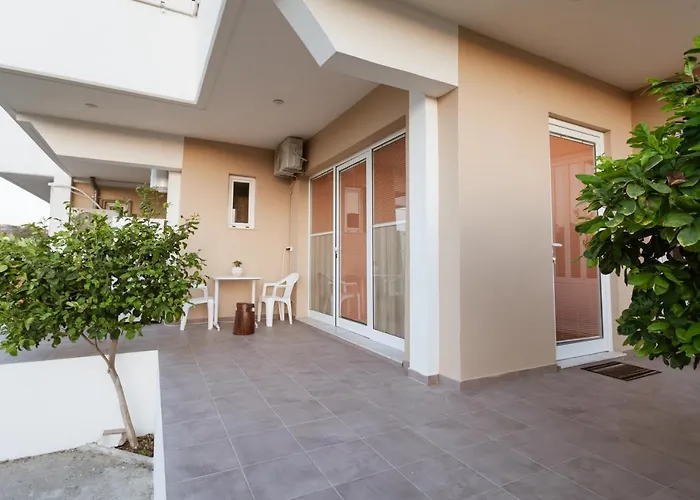 Artemis Fani * פסטידה